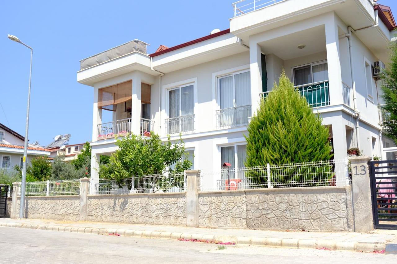 Oezlem فتحية